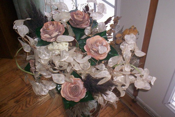 Bouquet roses en écorce de bouleau